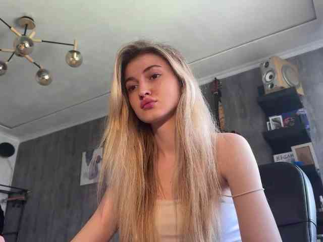 Lilith_Treasure webcam