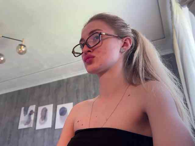 Lilith_Treasure webcam