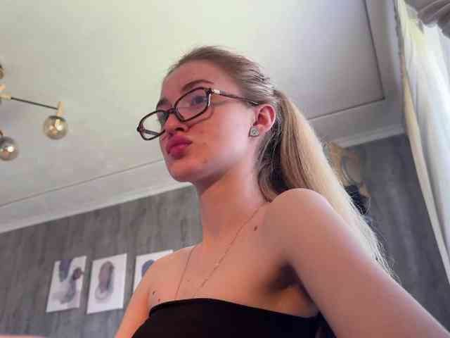 Lilith_Treasure webcam