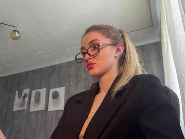 Lilith_Treasure webcam