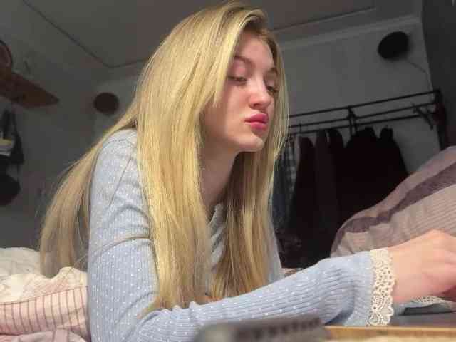 Lilith_Treasure webcam