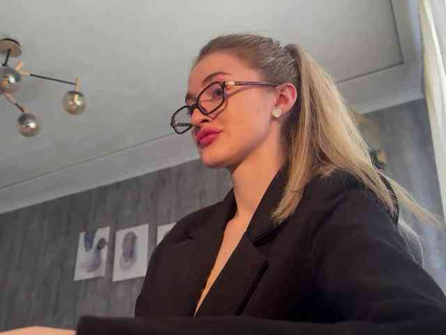 Lilith_Treasure webcam