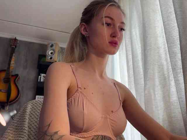 Lilith_Treasure webcam