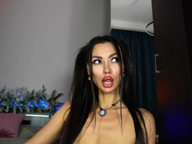 AnnaPurnaa's BongaCams show and profile