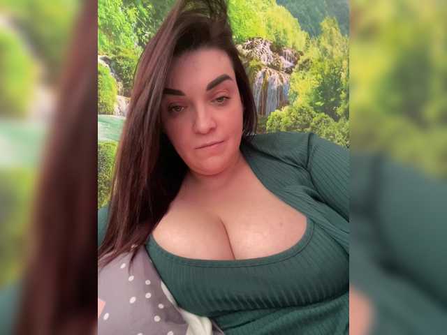 Nelli-1's BongaCams show and profile