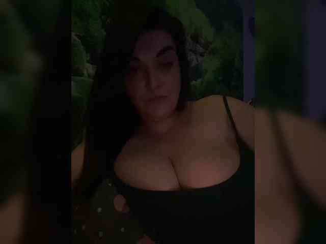 Nelli-1 Live Webcam on BongaCams