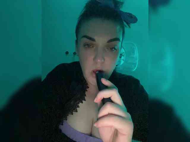 suckingvampire webcam