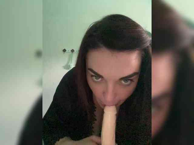 suckingvampire webcam