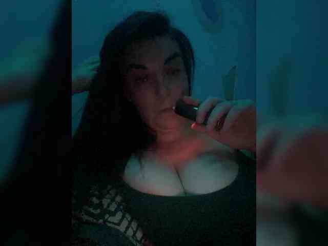 sucking_vampire webcam