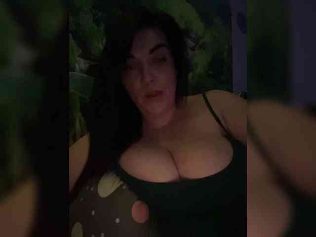 Nelli-1 Live Webcam on BongaCams