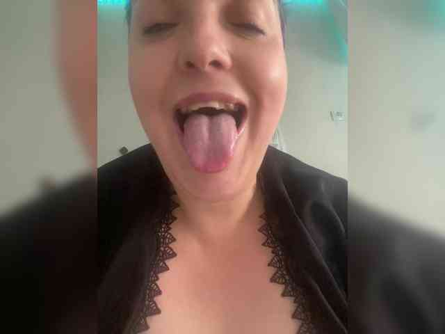 suckingvampire webcam