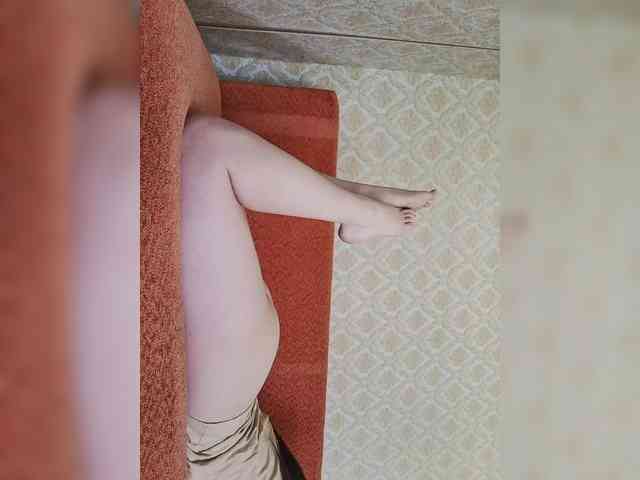 Evelin-13-1 webcam