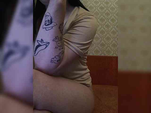 Evelin-13-1 webcam