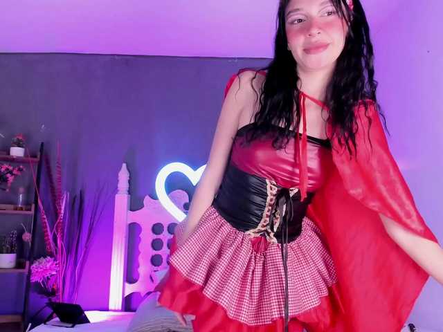  Scarlett-Lane chat room