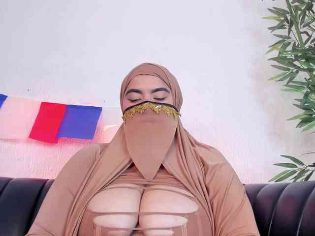 zayha-rush Live Webcam on BongaCams