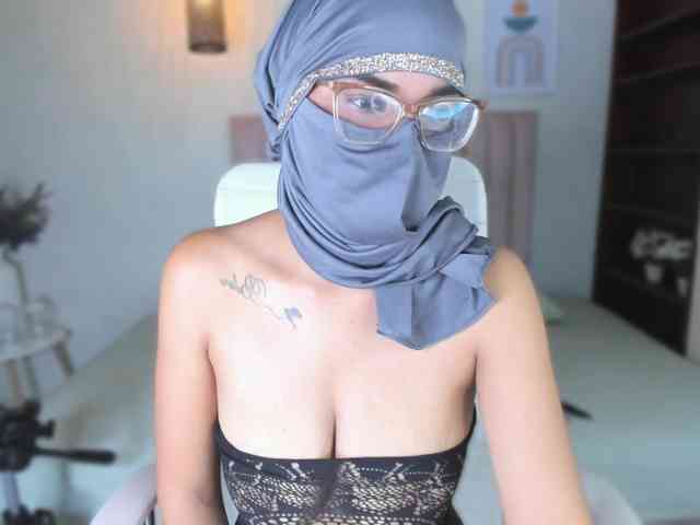 zayna-lux webcam