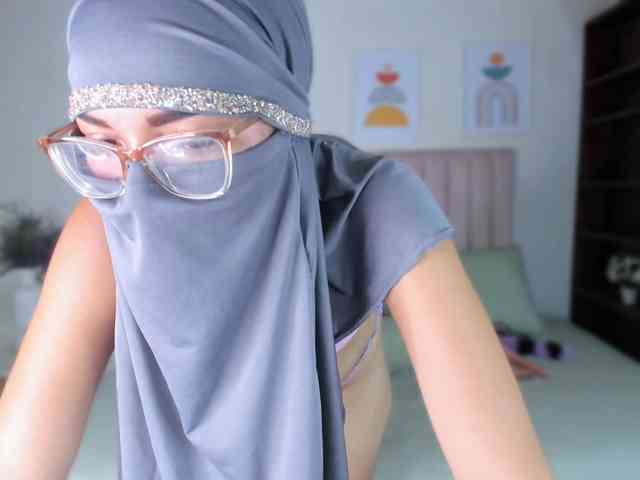 zayna-lux webcam