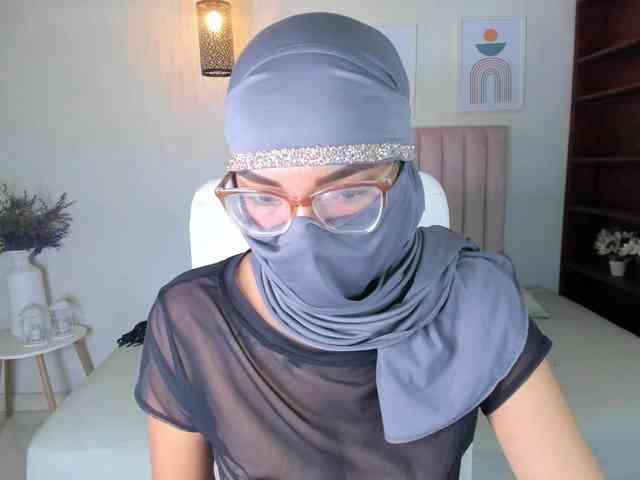 zayna-lux webcam