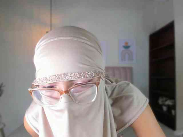 zayna-lux webcam