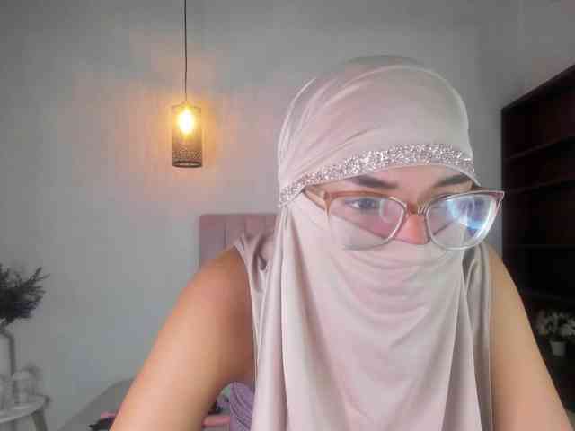 zayna-lux webcam