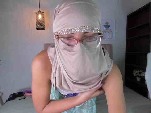 zayna-lux webcam