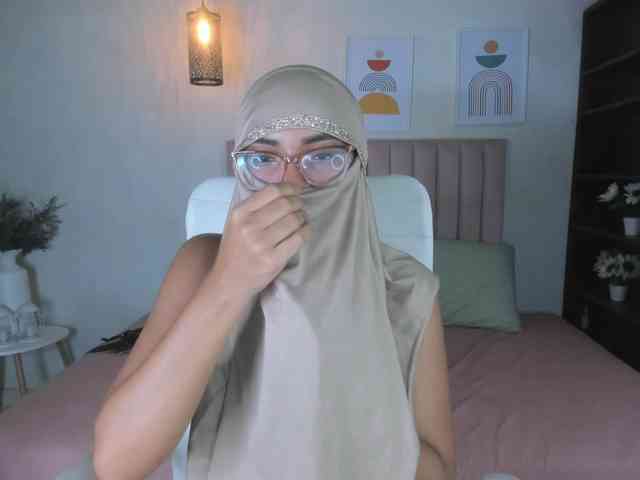 zayna-lux webcam