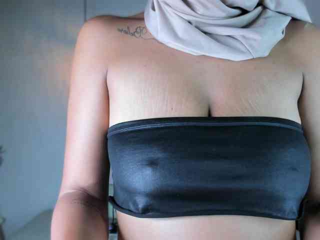 zayna-lux webcam