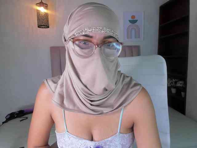 zayna-lux webcam