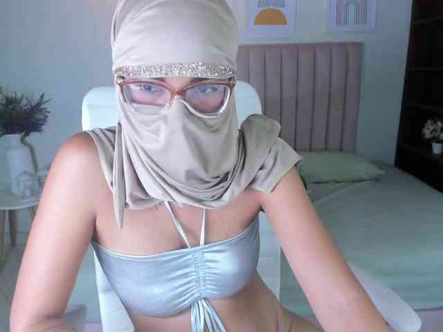 zayna-lux webcam