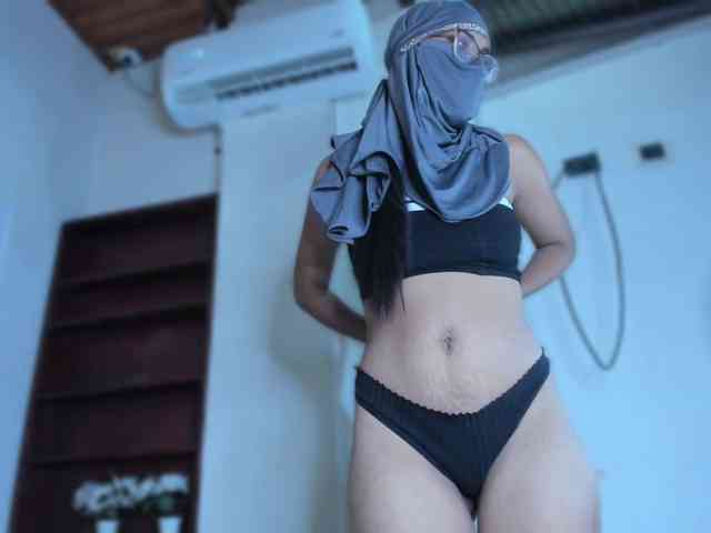 zayna-lux webcam