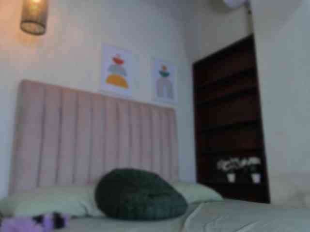 zayna-lux webcam