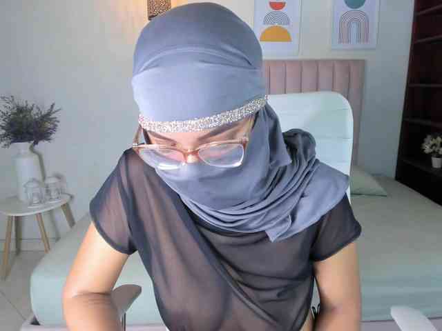 zayna-lux webcam