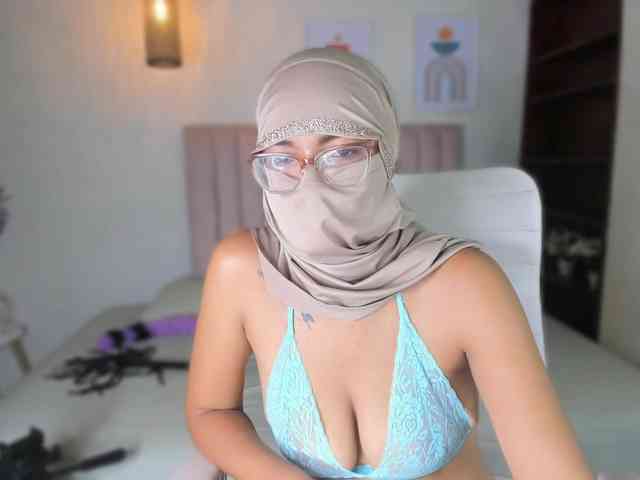 zayna-lux webcam