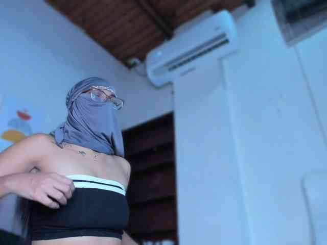 zayna-lux webcam