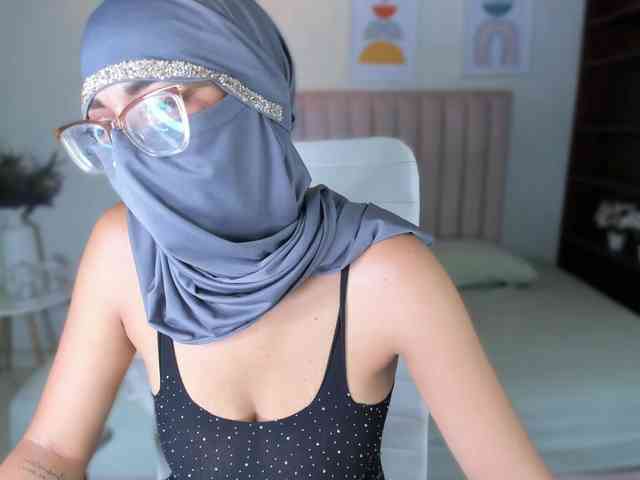 zayna-lux webcam