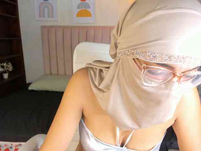 zayna-lux webcam