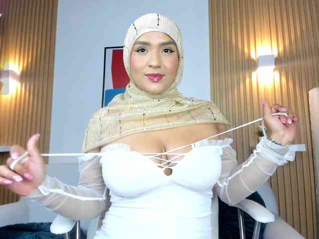 alma-avad Live Webcam on BongaCams