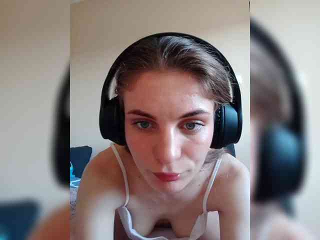 Nezukooooo webcam
