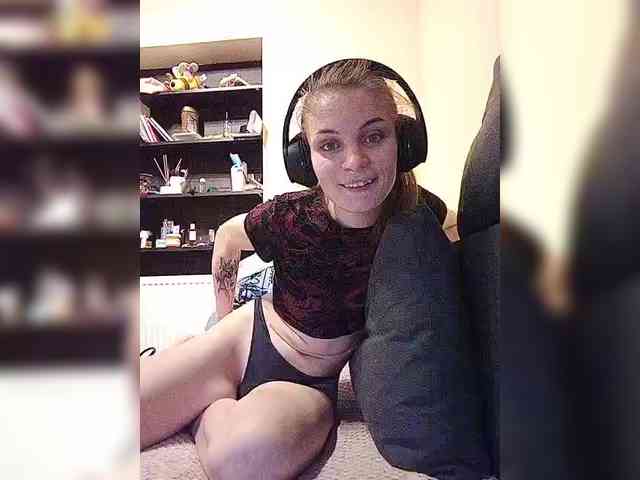 Nezukooooo webcam