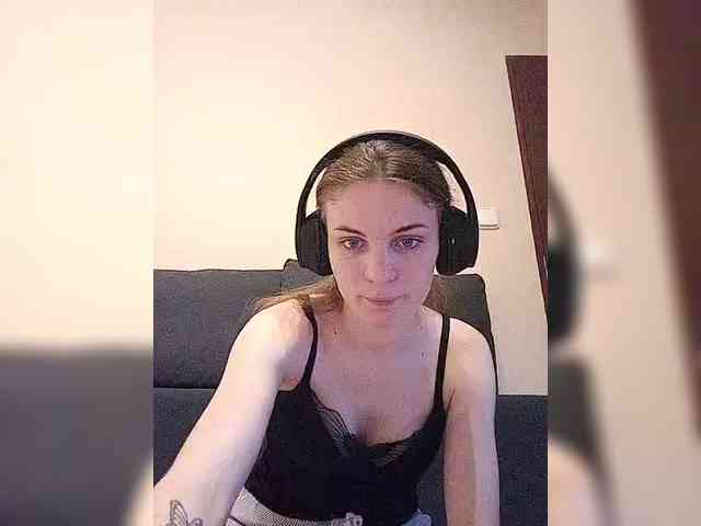 Nezukooooo webcam