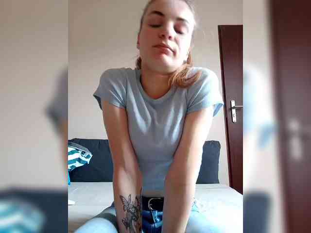 Nezukooooo webcam