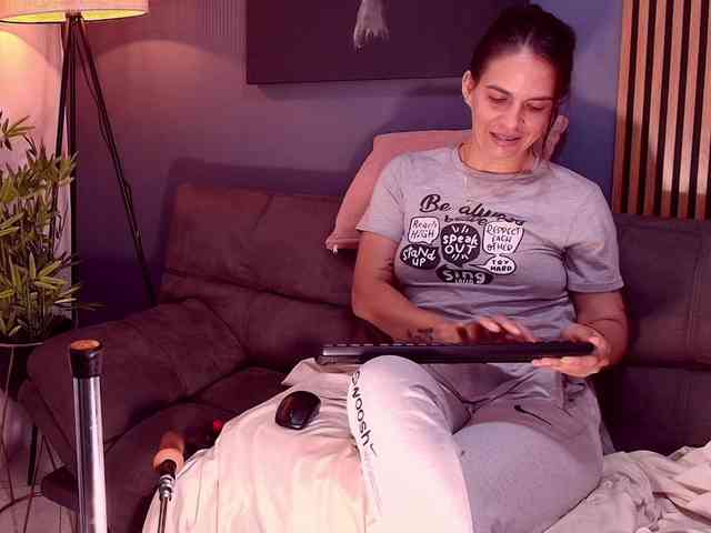 Loving-Lauren webcam