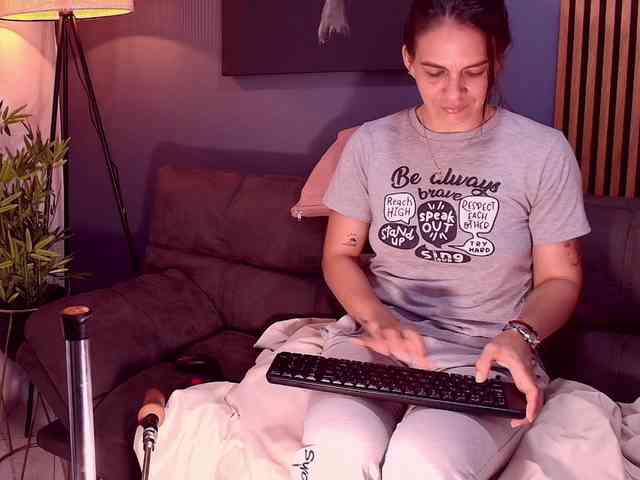 Loving-Lauren webcam