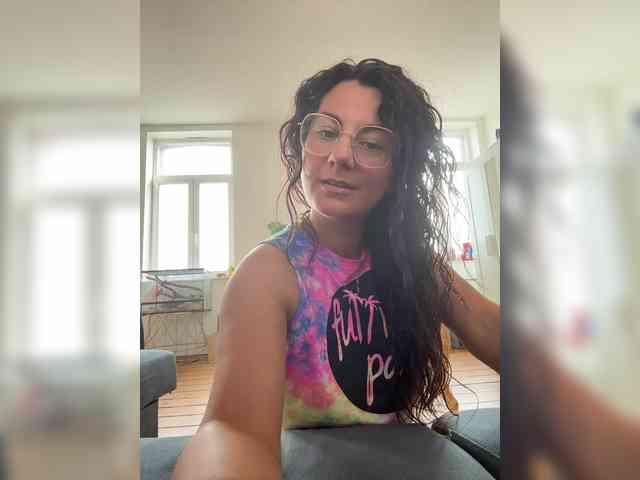 Lovesperm7575 webcam