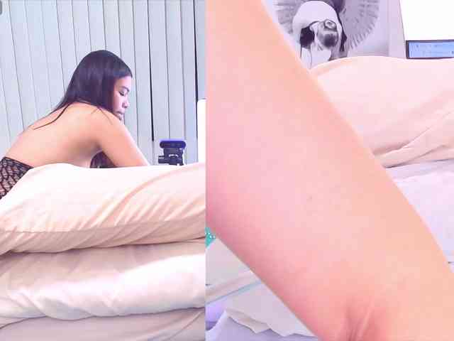 Playful-Lucyx webcam