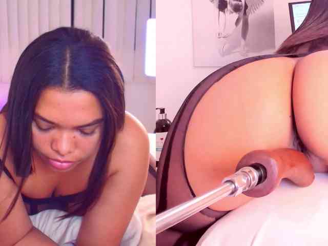 Playful-Lucyx webcam