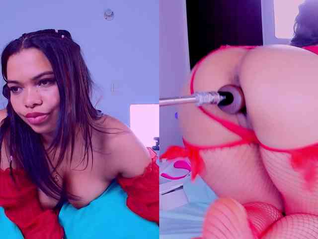 Playful-Lucyx webcam