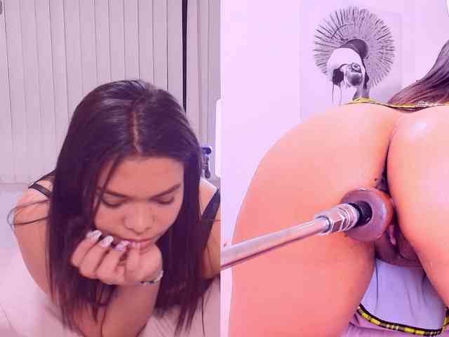 Playful-Lucyx webcam