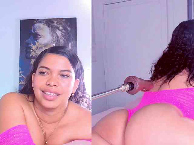 Playful-Lucyx webcam