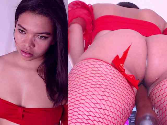 Playful-Lucyx webcam